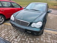 Gebraucht Mercedes C220 143 PS (105 kW) 2003 Grün Limousine