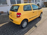 Gebraucht VW Fox Basis 54 PS (39 kW) 2007 Gelb Kleinwagen