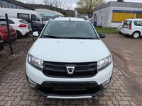 Gebraucht Dacia Sandero Stepway 90 PS (66 kW) 2014 Weiß Limousine
