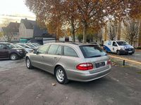 Gebraucht Mercedes E220 150 PS (110 kW) 2004 Grau Kombi