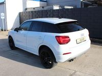 Gebraucht Audi Q2 S-Line 150 PS (110 kW) 2019 Gletscherweißmetallic 7211 (metallic) SUV