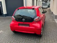 Gebraucht Toyota Aygo 68 PS (50 kW) 2012 Rot Kleinwagen