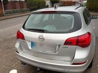 Gebraucht Opel Astra 165 PS (121 kW) 2012 Grau Kombi