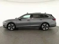 Używany Skoda Superb Selection 193 KM (141 kW) 2024 Szary Kombi
