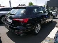 Gebraucht Audi A4 Business 163 PS (119 kW) 2023 Brillantschwarz Kombi