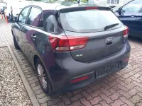 Gebraucht Kia Rio Edition 7 84 PS (61 kW) 2019 Platinim graphite metallic platinim graphite metallic Limousine