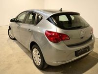 Gebraucht Opel Astra Selection 140 PS (102 kW) 2013 Grau Limousine