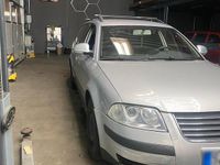 Second-hand VW Passat 131 CP (96 kW) 2004 Argintiu Break