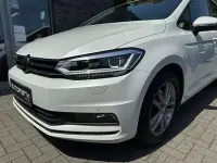 Gebraucht VW Touran Business 150 PS (110 kW) 2024 Weiß Van / Kleinbus