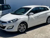 Gebraucht Hyundai i30 Edition 135 PS (99 kW) 2015 Weiß Kombi