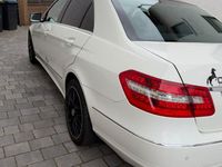 Gebraucht Mercedes E200 184 PS (135 kW) 2011 Weiß Limousine