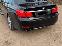 Gebraucht BMW 730 245 PS (180 kW) 2010 Schwarz Limousine