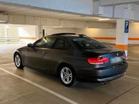 Gebraucht BMW 320 177 PS (130 kW) 2010 Braun Coupé