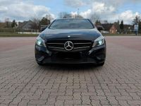 Gebraucht Mercedes A180 122 PS (89 kW) 2015 Schwarz Limousine