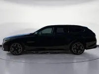 Gebraucht BMW 540 Comfort Edition 303 PS (222 kW) 2026 Schwarz Kombi