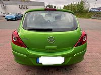 Używany Opel Corsa Selection 69 KM (50 kW) 2014 Zielony Hatchback