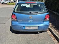 Second-hand VW Polo 75 CP (55 kW) 2005 Albastru Hatchback