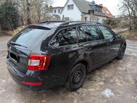 Gebraucht Skoda Octavia Ambition 105 PS (77 kW) 2014 Schwarz Kleinwagen