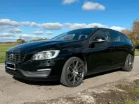 Używany Volvo V60 150 KM (110 kW) 2016 Czarny Kombi