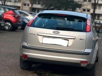 Usata Ford Focus 109 CV (80 kW) 2007 Argento Utilitaria