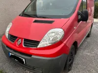 Gebraucht Renault Trafic 90 PS (66 kW) 2010 Rot Van / Kleinbus