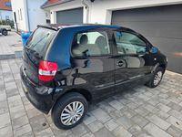 Gebraucht VW Fox 54 PS (39 kW) 2006 Schwarz Kleinwagen