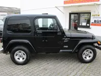 Gebraucht Jeep Wrangler Sport 169 PS (124 kW) 2000 Schwarz (metallic) SUV