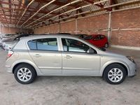 Gebraucht Opel Astra Edition 125 PS (91 kW) 2005 Silber Limousine