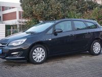 Gebraucht Opel Astra Edition 116 PS (85 kW) 2013 Schwarz Kombi