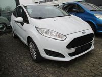 Gebraucht Ford Fiesta Trend 97 PS (71 kW) 2017 Weiß Limousine