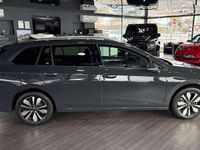 Gebraucht VW Golf VIII Move 150 PS (110 kW) 2024 Grau Kombi