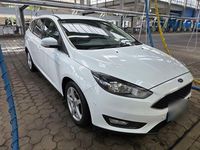 Gebraucht Ford Focus Cool & Connect 125 PS (91 kW) 2017 Weiß Kombi