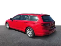 Używany VW Passat Edition 122 KM (89 kW) 2023 Czerwony Kombi