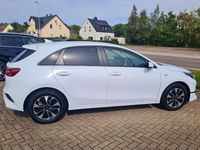 Neu Kia Ceed Silver 140 PS (102 kW) 2025 Weiß Kleinwagen