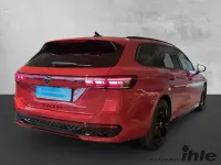 Gebraucht VW Passat Style 150 PS (110 kW) 2025 Rot Kombi