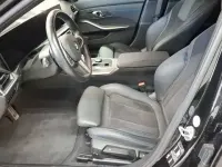 Gebraucht BMW 320 Sport Line 184 PS (135 kW) 2024 Saphirschwarz metallic Kombi