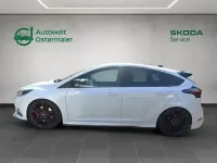 Używany Ford Focus ST 250 KM (183 kW) 2018 Biały Sedan/Limuzyna
