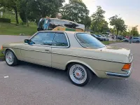 Gebraucht Mercedes 230 136 PS (100 kW) 1981 Grün Coupé
