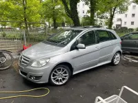 Second-hand Mercedes B180 2008 Argintiu Monovolum