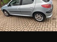 Gebraucht Peugeot 206 75 PS (55 kW) 2004 Blau Kleinwagen
