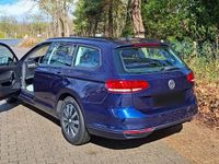 Gebraucht VW Passat Trendline 120 PS (88 kW) 2018 Blau Kombi