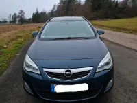 Gebraucht Opel Astra 125 PS (91 kW) 2012 Blau Kombi