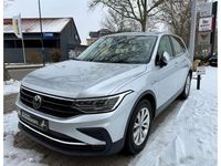 Gebraucht VW Tiguan Basis 131 PS (96 kW) 2021 Silber SUV