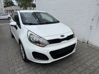 Gebraucht Kia Rio Edition 7 86 PS (63 kW) 2012 Weiß Kleinwagen