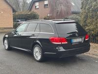 Gebraucht Mercedes E220 170 PS (125 kW) 2013 Schwarz Kombi