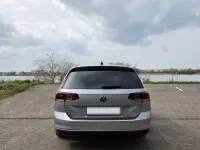 Gebraucht VW Passat 150 PS (110 kW) 2022 Silber Kombi