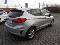 Gebraucht Ford Fiesta Trend 101 PS (74 kW) 2018 Silber Limousine