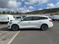 Gebraucht Ford Focus Titanium 125 PS (91 kW) 2024 Weiß Limousine