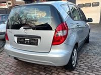 Używany Mercedes A160 95 KM (69 kW) 2011 Srebrny Hatchback