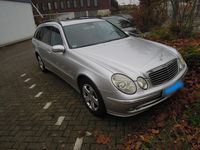 Gebraucht Mercedes E240 Avantgarde 177 PS (130 kW) 2004 Silber Kombi